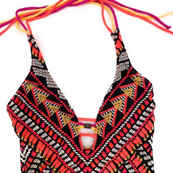 Becca Sexy One Piece Swimsuit New Small - Picture 3 of 5